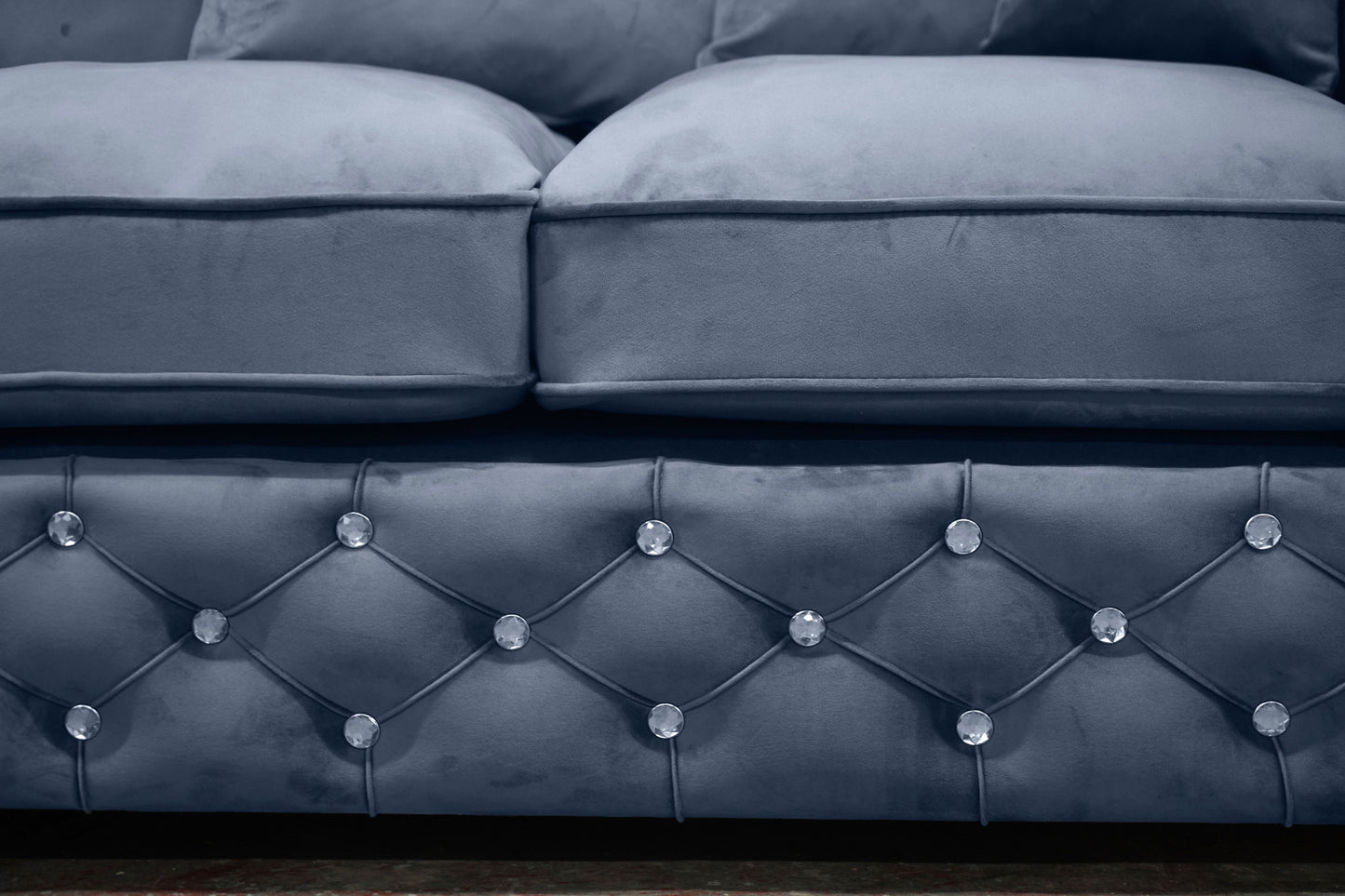 LILLY CHESTERFIELD CORNER SCATTERBACK – FIBRE FILLED