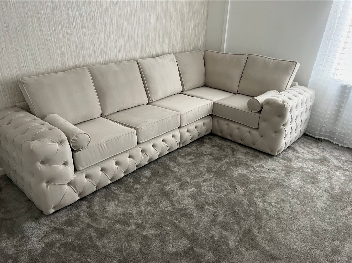 ASHTON CHESTERFIELD SOFA